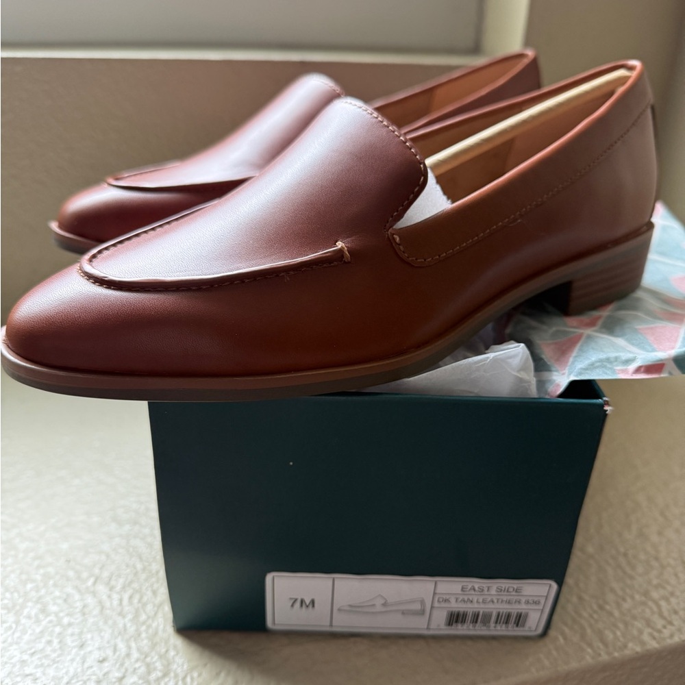 Women's Tan Leather Loafers NIB